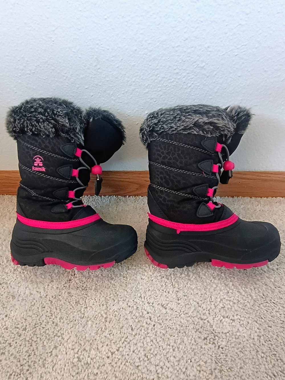 Kamik Girls Winter Snow Boots Youth Size 10 Black Pink Insulated Faux Fur Boots